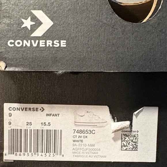 Converse Toddler White Strap Sneakers Size 9 - NEW - Picture 6 of 6